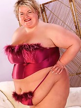 Mature and Large BBW in Red Lingerie Posing_30